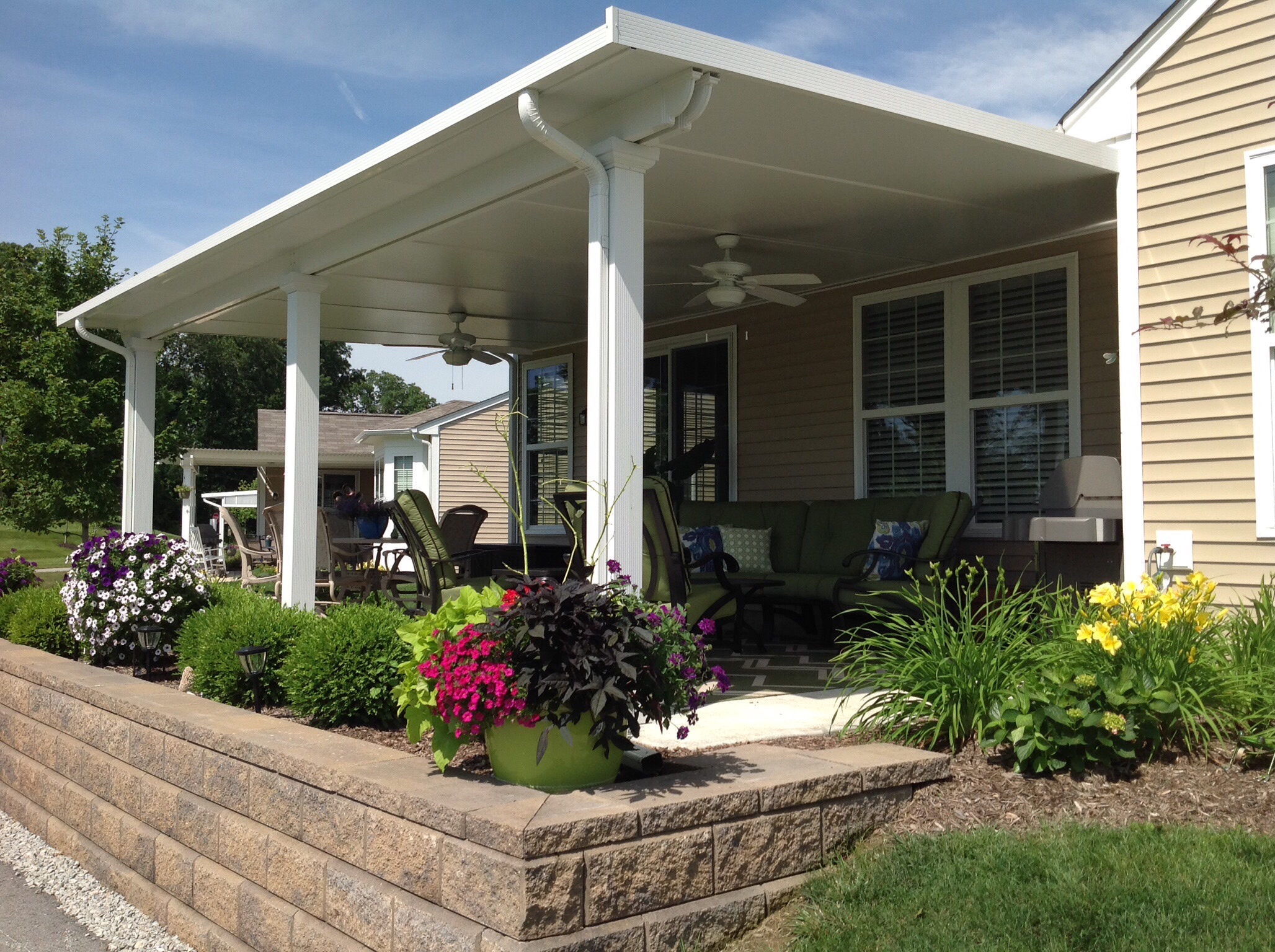 Pavilion, Studio Roof, Attached, Florentine Columns, White, Outside View, Daytime